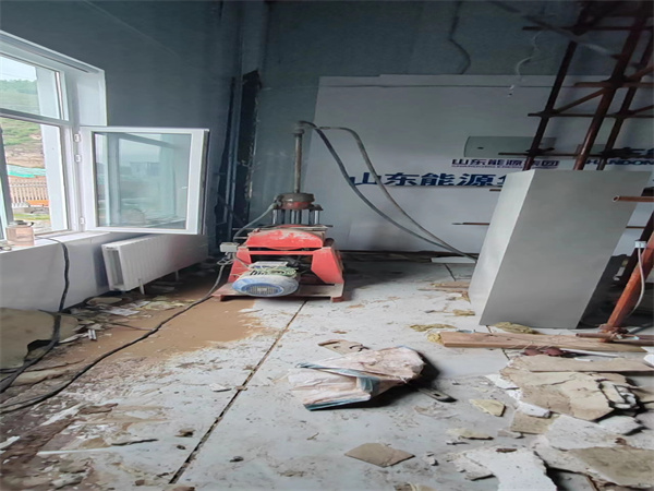 英吉沙地基基础下沉墙体裂缝加固注浆顶升施工